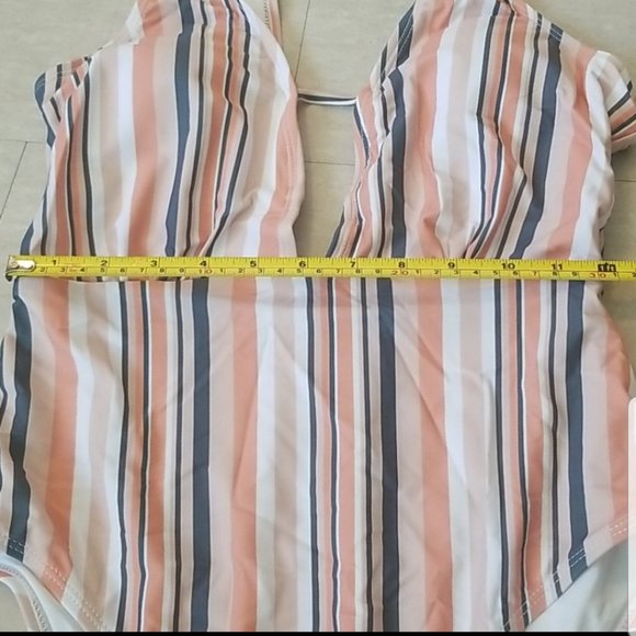 NWT Cupshe One Piece Bathing Suit - Picture 8 of 10